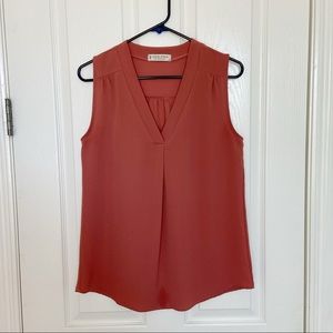 V neck sleeveless blouse
